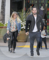 PEOPLE - Gute Stimmung bei Hilary Duff und mike Comrie in Beverly Hills