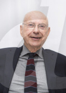 PORTRAIT - Alan Arkin