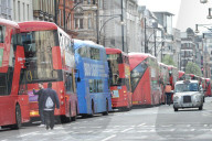 NEWS - Nach Bus Kollision ist die Oxford Street geschlossen