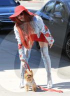 PEOPLE - Phoebe Price posiert mal wieder ganz sexy