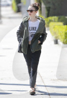 PEOPLE - Lily Collins auf dem Weg in den Beauty Salon
