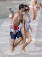 PEOPLE - David Charvet und Brooke Burke geniessen mit den Kids die Ferien auf St.Barts