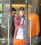 PEOPLE - Tyga und Scott Disick gehen einkaufen bei Barneys