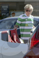 PEOPLE - Rod Stewart geht mit seinem kleinen Sohn Kaffeetrinken