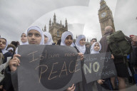 NEWS - London: Gedenken an die Opfer der Terrorattacke in Westminster