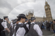 NEWS - London: Gedenken an die Opfer der Terrorattacke in Westminster