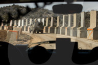 EXKLUSIV - Israelische Soldaten patrouillieren an der libanesischen Grenze