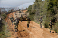 EXKLUSIV - Israelische Soldaten patrouillieren an der libanesischen Grenze