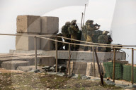 EXKLUSIV - Israelische Soldaten patrouillieren an der libanesischen Grenze