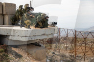 EXKLUSIV - Israelische Soldaten patrouillieren an der libanesischen Grenze