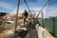 EXKLUSIV - Israelische Soldaten patrouillieren an der libanesischen Grenze
