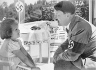 EXKLUSIV - Rare Aufnahmen zeigen Adolf Hitler als sonniges Gemüt in seiner Heimat