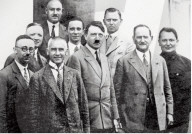 EXKLUSIV - Rare Aufnahmen zeigen Adolf Hitler als sonniges Gemüt in seiner Heimat