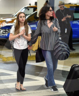 PEOPLE - Courtney Cox mit ihrer Tochter Coco am Flughafen von Miami