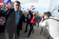 NEWS - Frankreich: Wahlkampf in der Scheune: Marine Le Pen