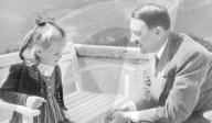 EXKLUSIV - Rare Aufnahmen zeigen Adolf Hitler als sonniges Gemüt in seiner Heimat