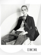 PEOPLE - Jennifer Lawrence wirbt für die neue Handtasche-Kampagne von Dior
