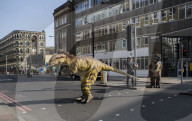 FEATURE - Die Dinosaurier haben London überrannt