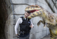 FEATURE - Die Dinosaurier haben London überrannt