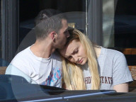 PEOPLE - Zwei Turteltäubchen: Sofia Turner und Joe Jonas
