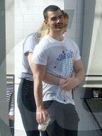 PEOPLE - Zwei Turteltäubchen: Sofia Turner und Joe Jonas