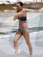 EXKLUSIV - Sienna Miller zeigt Bikini-Figur in Cancun