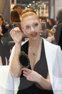 PEOPLE - Angela und Anna Ermakova an der Beauty Messe in Düsseldorf 