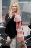 PEOPLE - Fearne Cotton mit Schal in London unterwegs