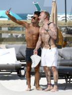 PEOPLE - Socialmedia Star Gianluca Vacchi sonnt sich in Miami