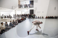 PORTRAIT - New York: Rosas Dance Company im MoMA