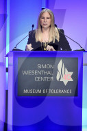 PEOPLE - Barbra Streisand spricht am Simon Wiesenthal Dinner in LA