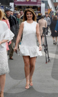 FEATURE - Nicht ganz so extravagant wie Ascot: Die Damen am Rennen von Aintree