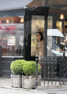 EXKLUSIV - Pippa Middleton in einem Luxus-Uhren-Shop in London