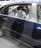 PEOPLE - Ganz Diva: Susan Sarandon im Fond ihrer Limousine