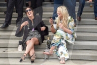FEATURE - Impressionen vom "Lady's Day" am Pferderennen in Aintree