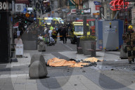 NEWS - Lastwagen rast in Stockholm in Menschenmenge