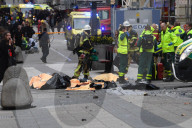 NEWS - Lastwagen rast in Stockholm in Menschenmenge