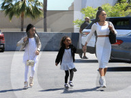 PEOPLE - Mel B mit ihren Töchtern unterwegs in Beverly Hills