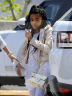 PEOPLE - Mel B mit ihren Töchtern unterwegs in Beverly Hills