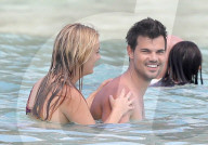 EXKLUSIV - Taylor Lautner und Billie Lourd turteln auf St. Barts