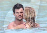 EXKLUSIV - Taylor Lautner und Billie Lourd turteln auf St. Barts