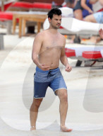 EXKLUSIV - Taylor Lautner und Billie Lourd turteln auf St. Barts