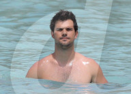 EXKLUSIV - Taylor Lautner und Billie Lourd turteln auf St. Barts