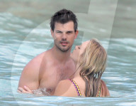 EXKLUSIV - Taylor Lautner und Billie Lourd turteln auf St. Barts