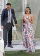 PEOPLE - Kleidet sich blumig: Mel B