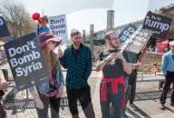 NEWS - Proteste gegen US-Luftangriff auf Syrien