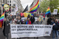 NEWS - Berlin: "Stop Homophobia"-Demo vor der russischen Botschaft