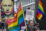 NEWS - Berlin: "Stop Homophobia"-Demo vor der russischen Botschaft