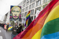 NEWS - Berlin: "Stop Homophobia"-Demo vor der russischen Botschaft