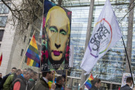 NEWS - Berlin: "Stop Homophobia"-Demo vor der russischen Botschaft